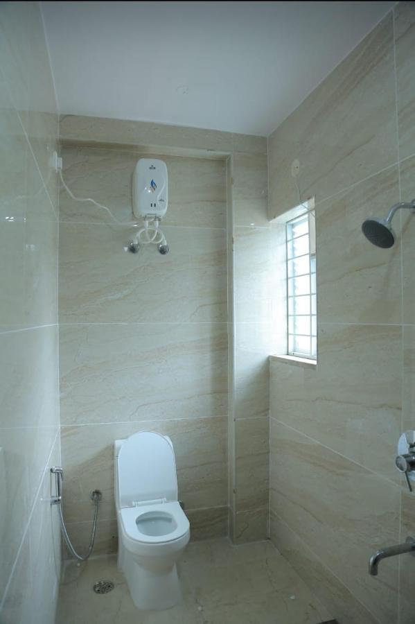 S V Home Stay Tirupati Bagian luar foto